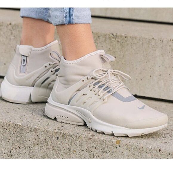 Nike Wmns Air Presto Mid Utility 'String' - Picture 1 of 11